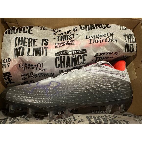 Under Armour UA W Blur Smoke MC women’s size 8 cleats - Picture 2 of 3